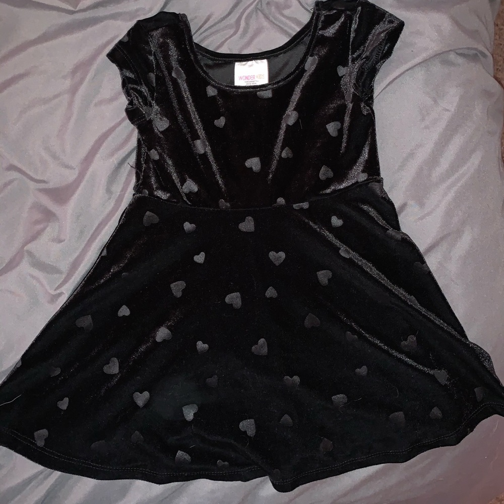 Black wonder kid dress